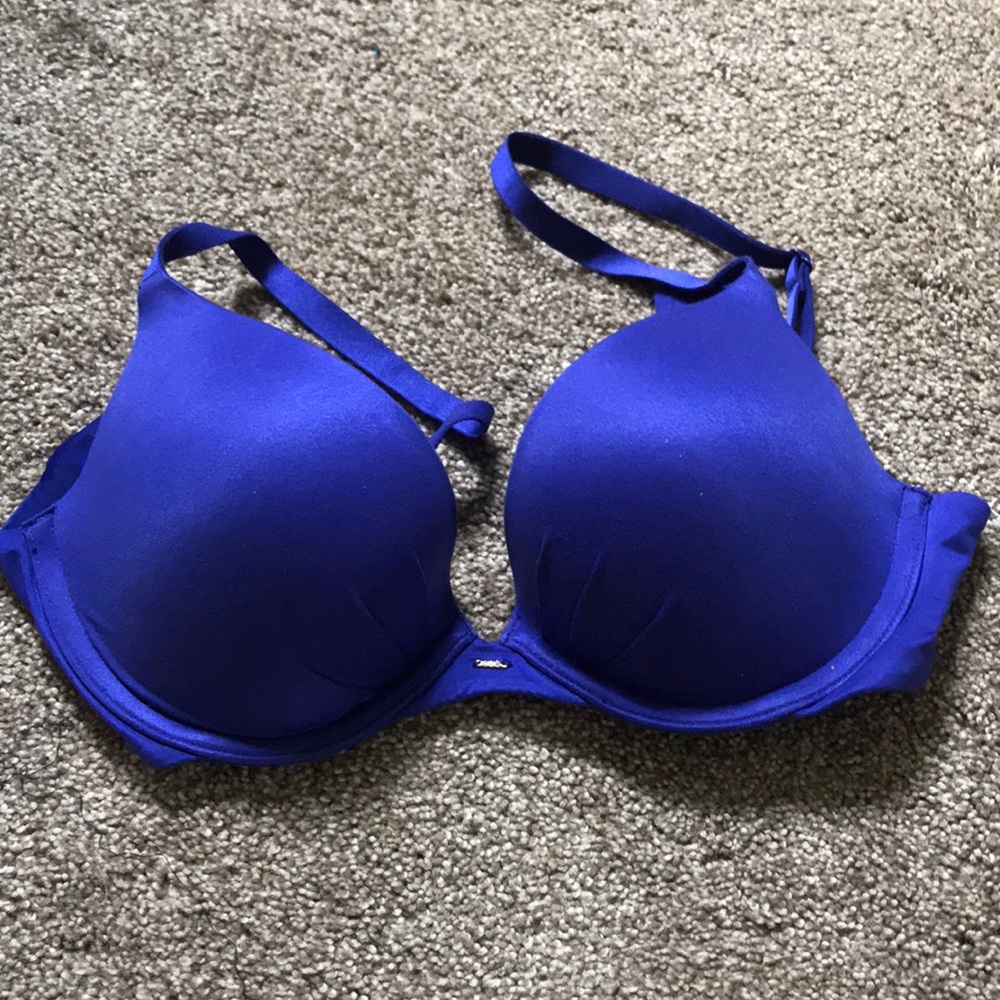 Victoria’s Secret plunge push up